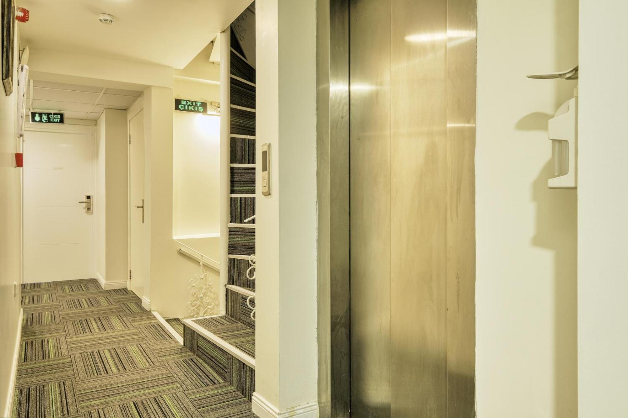 Duck Otel Истанбул Екстериор снимка