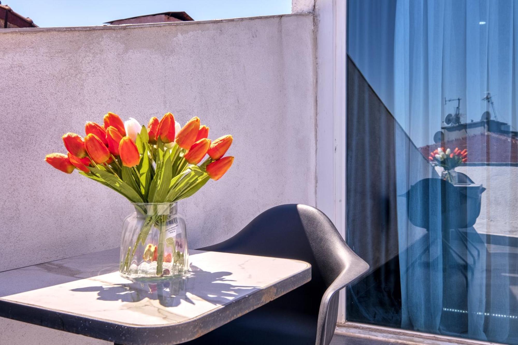 Duck Otel Истанбул Екстериор снимка